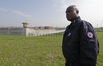 Plano contra radicalização nas prisões francesas