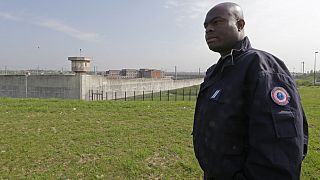 Plano contra radicalização nas prisões francesas 