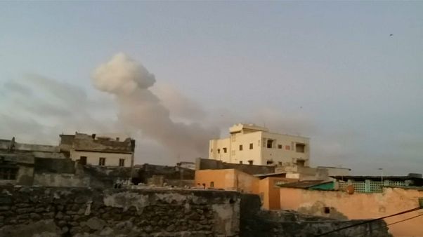 Somalia: doppio attentato a Mogadiscio, si aggrava il bilancio Somalia: doppio attentato a Mogadiscio, si aggrava il bilancio