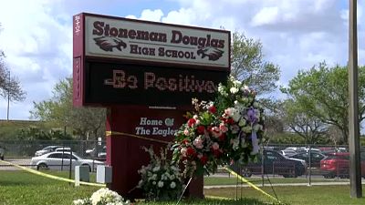 Floridai iskolai lövöldözés: elkezdtek visszatérni a tanárok