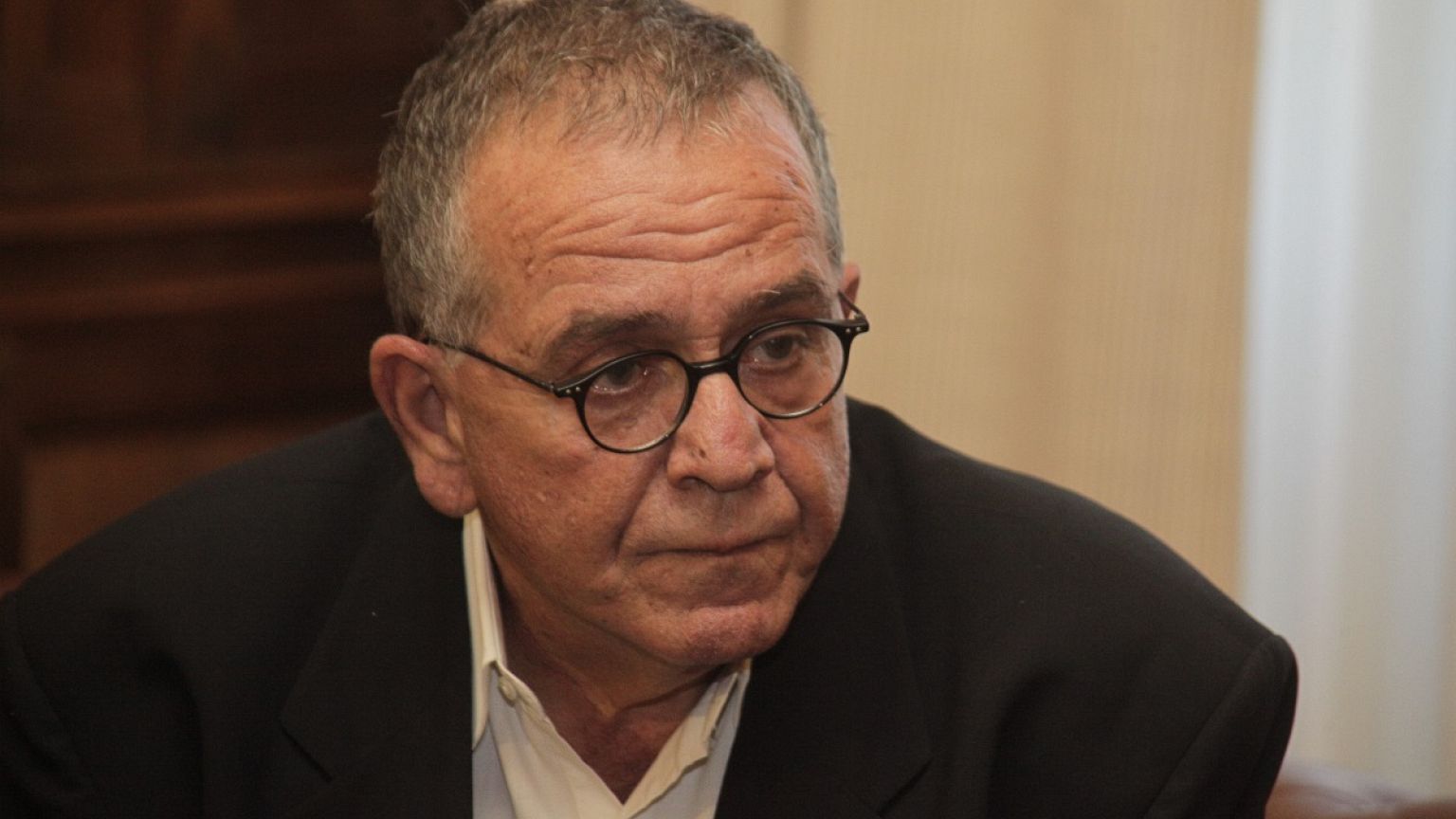 Στο νοσοκομείο με υπερκόπωση ο Γιάννης Μουζάλας 