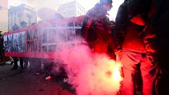 Cortei in varie città italiane, scontri a Milano tra manifestanti e polizia