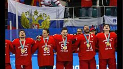 Hockey: Oro alla Russia che canta l'inno sul podio