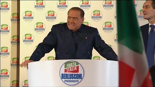 Mitin de Berlusconi en el último fin de semana de campaña en Italia Mitin de Berlusconi en el último fin de semana de campaña en Italia