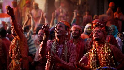 Pilgrims flock to India's Holi festival