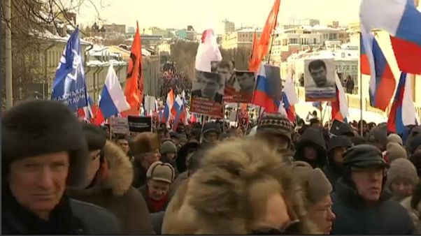 Mosca, marcia per la verità su Nemtsov Mosca, marcia per la verità su Nemtsov