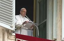 El papa pide el cese inmediato de la violencia en Siria