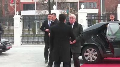 Juncker sürgeti a macedón-görög névvita rendezését