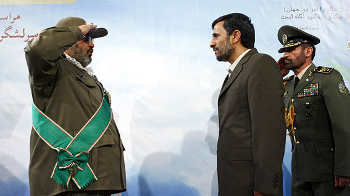 حسن فیروزآبادی در کنار محمود احمدی نژاد در سال ۸۷