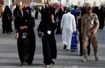 Mulheres sauditas podem alistar-se no Exército