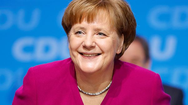 Alle wieder hinter Merkel? 10 Tweets zur CDU Alle wieder hinter Merkel? 10 Tweets zur CDU