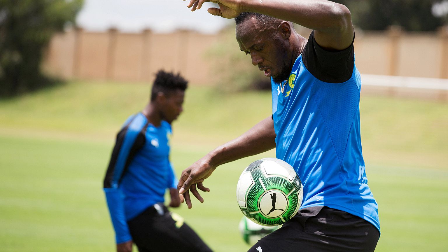 Bolt si dà al calcio, ma per l'Unicef
