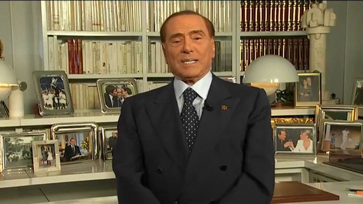 Silvio Berlusconi, el incombustible e inhabilitado favorito