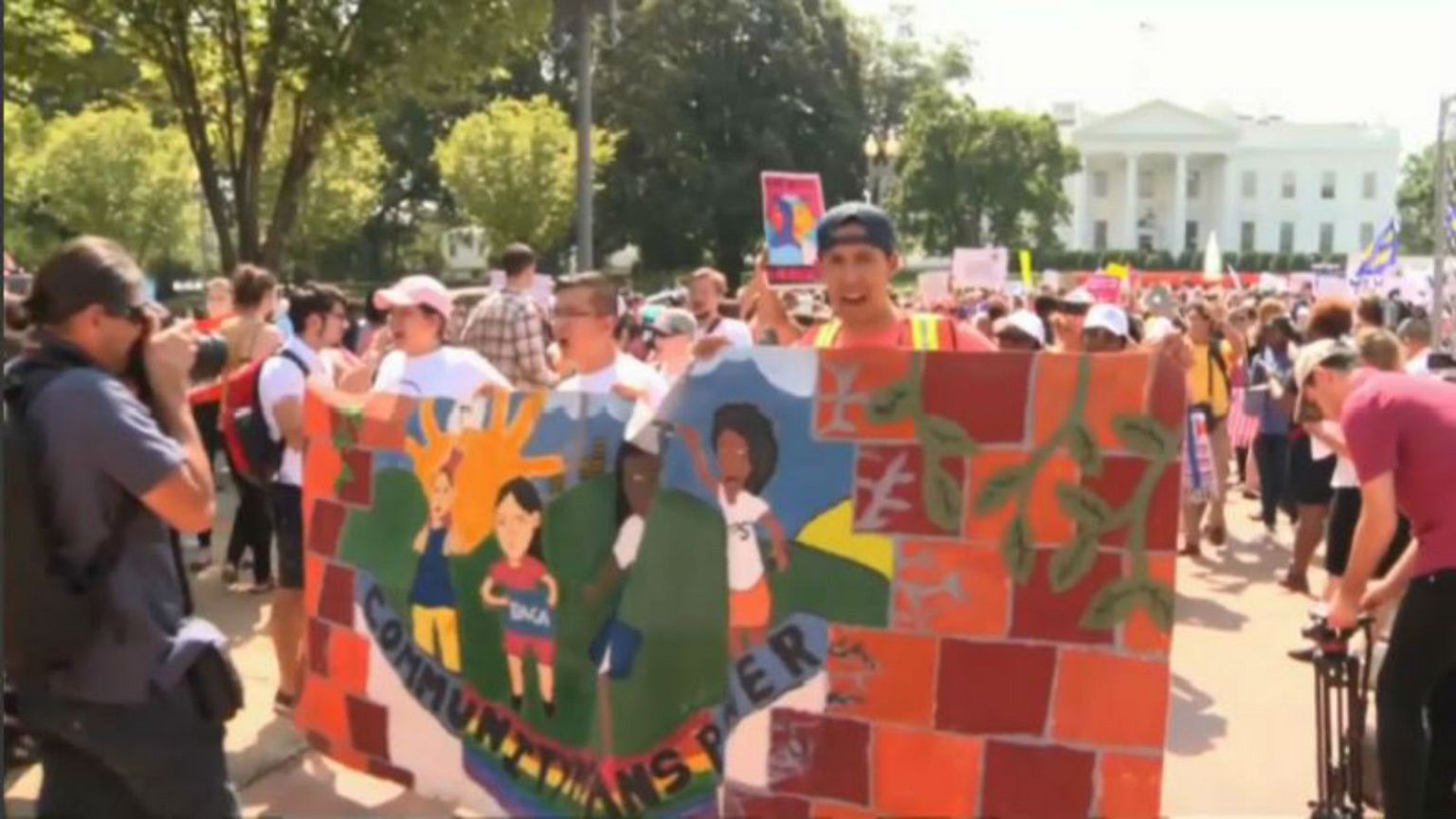 US Supreme Court blocks Trump on DACA