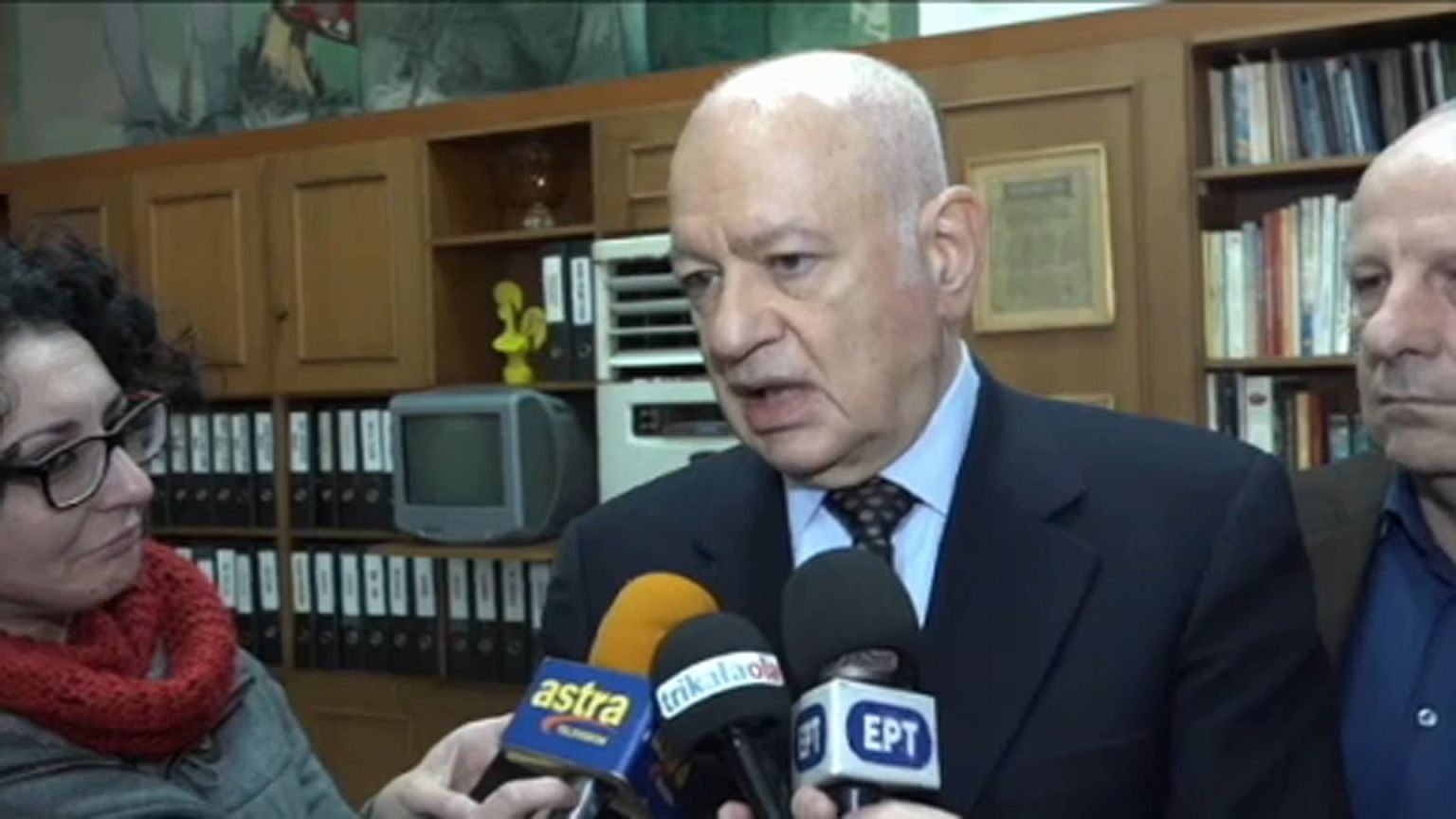 A gazdasági minisztert is elsodorta a botrány Görögországban