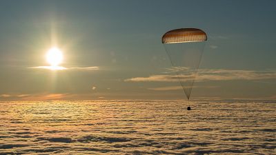 Drei Raumfahrer nach Monaten von der ISS zurück