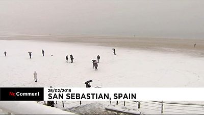 San Sebastián se tiñe de blanco