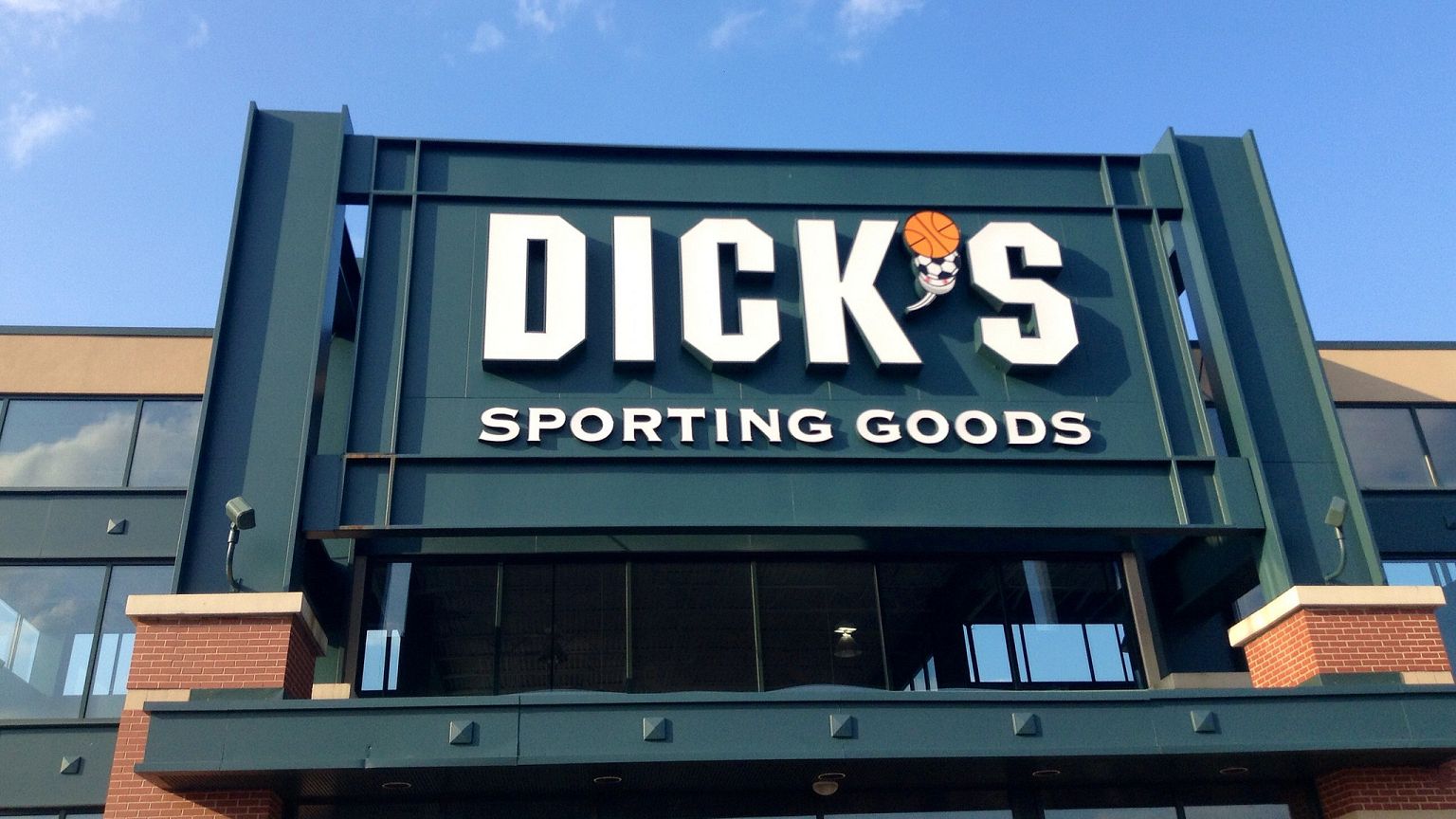 Dick’s Sporting Goods will stop selling assault-style rifles