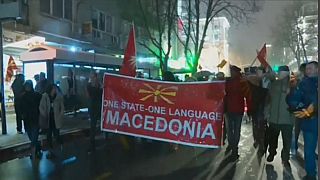 Macedonia in piazza contro il cambio del nome