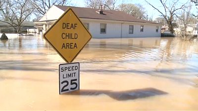 США: наводнения и торнадо