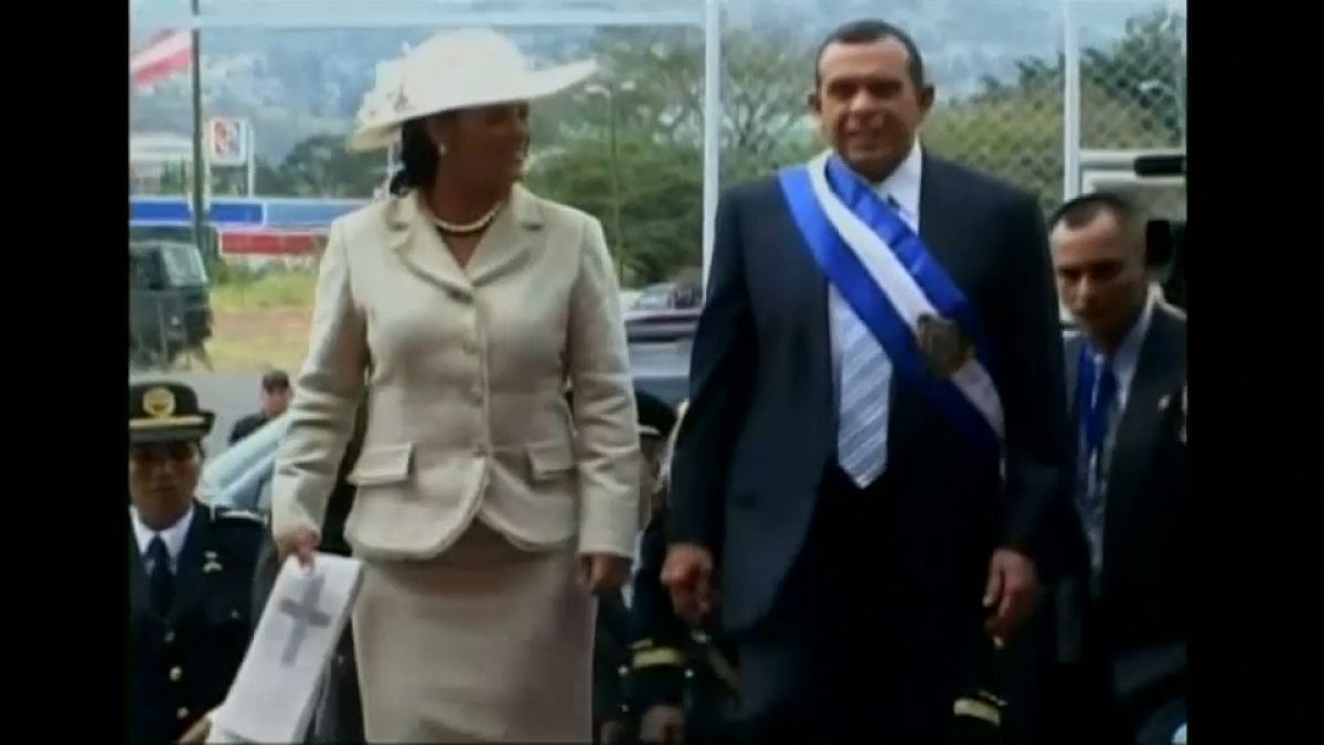Detenida por corrupción la esposa de un expresidente de Honduras