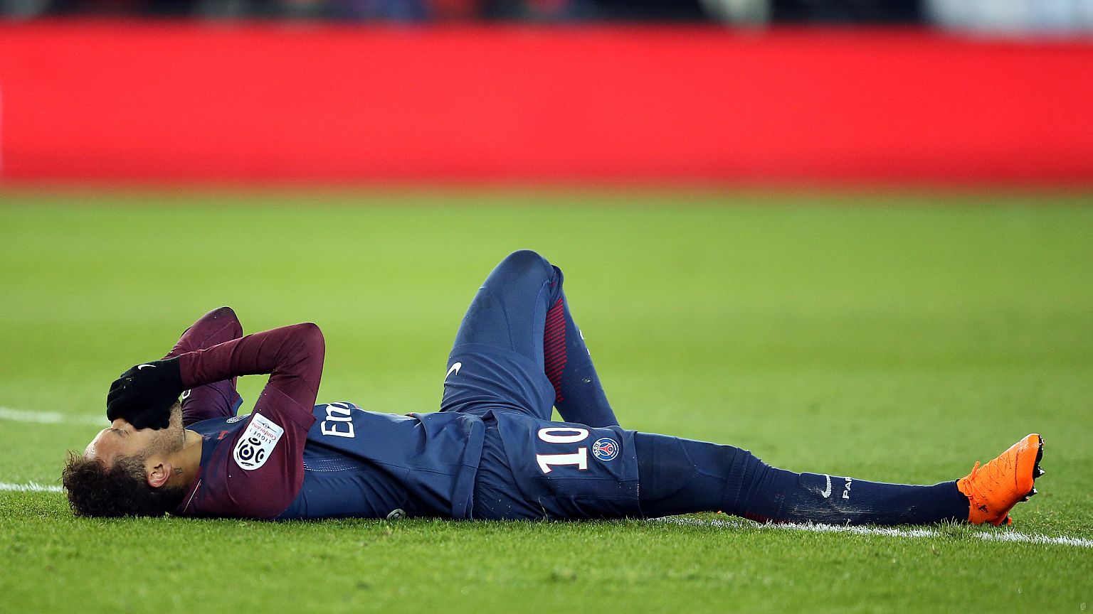 Neymar sera opéré en fin de semaine au Brésil 