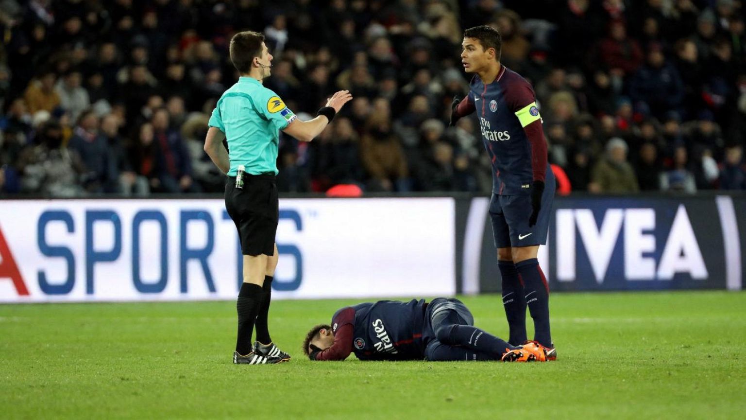 Ufficiale: Neymar si opera 