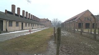 Életbe lépett a lengyel holokauszt-törvény