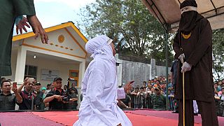 Endonezya’da kumar oynayan Hristiyanlara kamçı cezası
