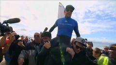 Tricampeão de surf Mick Fanning anuncia retirada