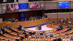 UE reforça pressão a Varsóvia