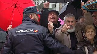 Miles de jubilados "indignados" protestan de nuevo en España