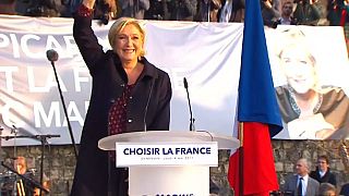 Le Pen imputada por publicar fotos del grupo Estado Islámico en Twitter
