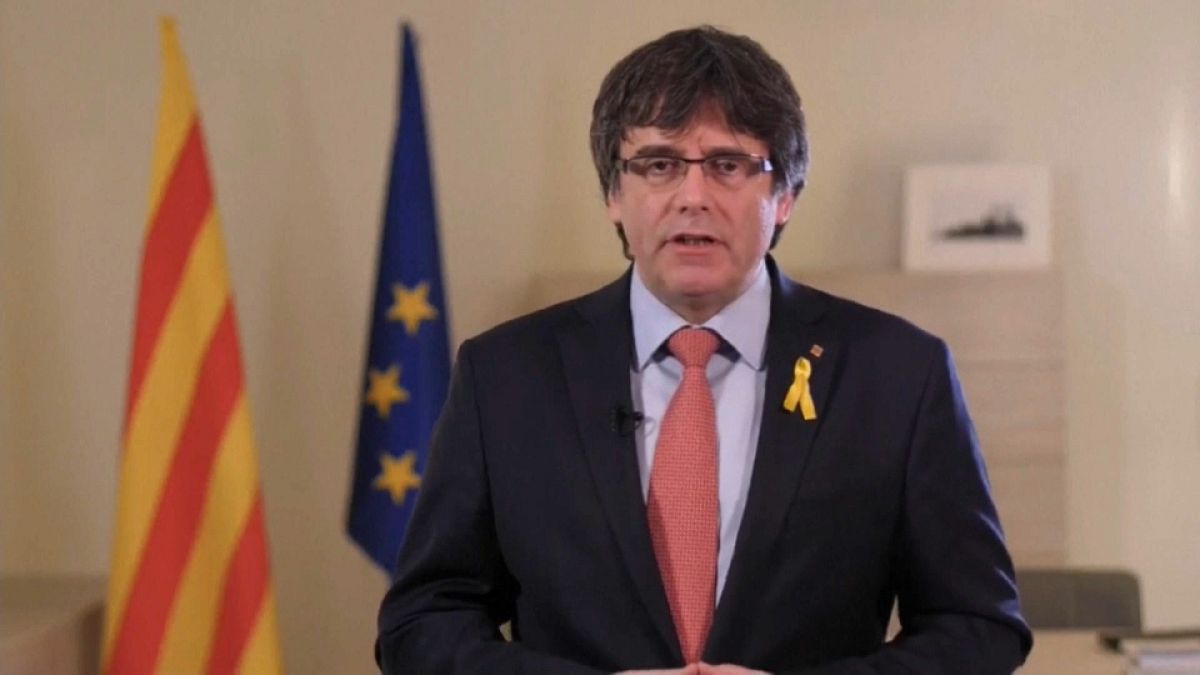 Puigdemont arroja la toalla y designa a Jordi Sànchez como sucesor