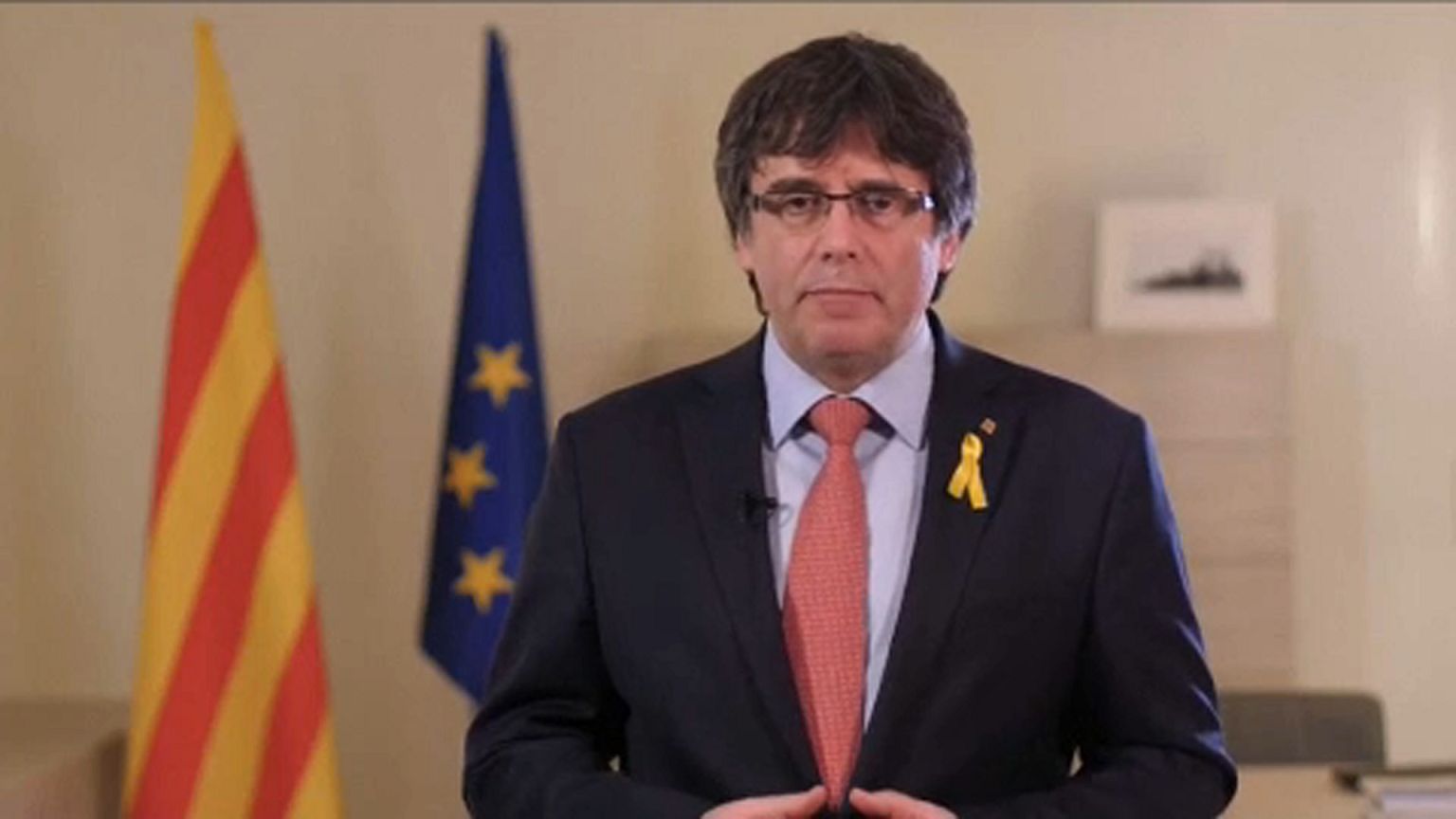 Visszalépett Puigdemont