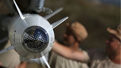 Fixing missiles to a Russian jet