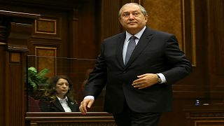 برلمان أرمينيا ينتخب رئيس الوزراء السابق سركسيان رئيسا للبلاد
