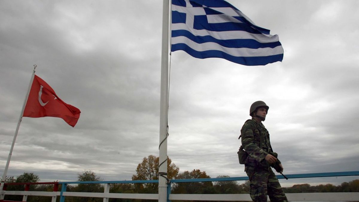 Προφυλακίστηκαν οι δύο Έλληνες στρατιωτικοί που συνελήφθησαν από Τούρκους στον Έβρο