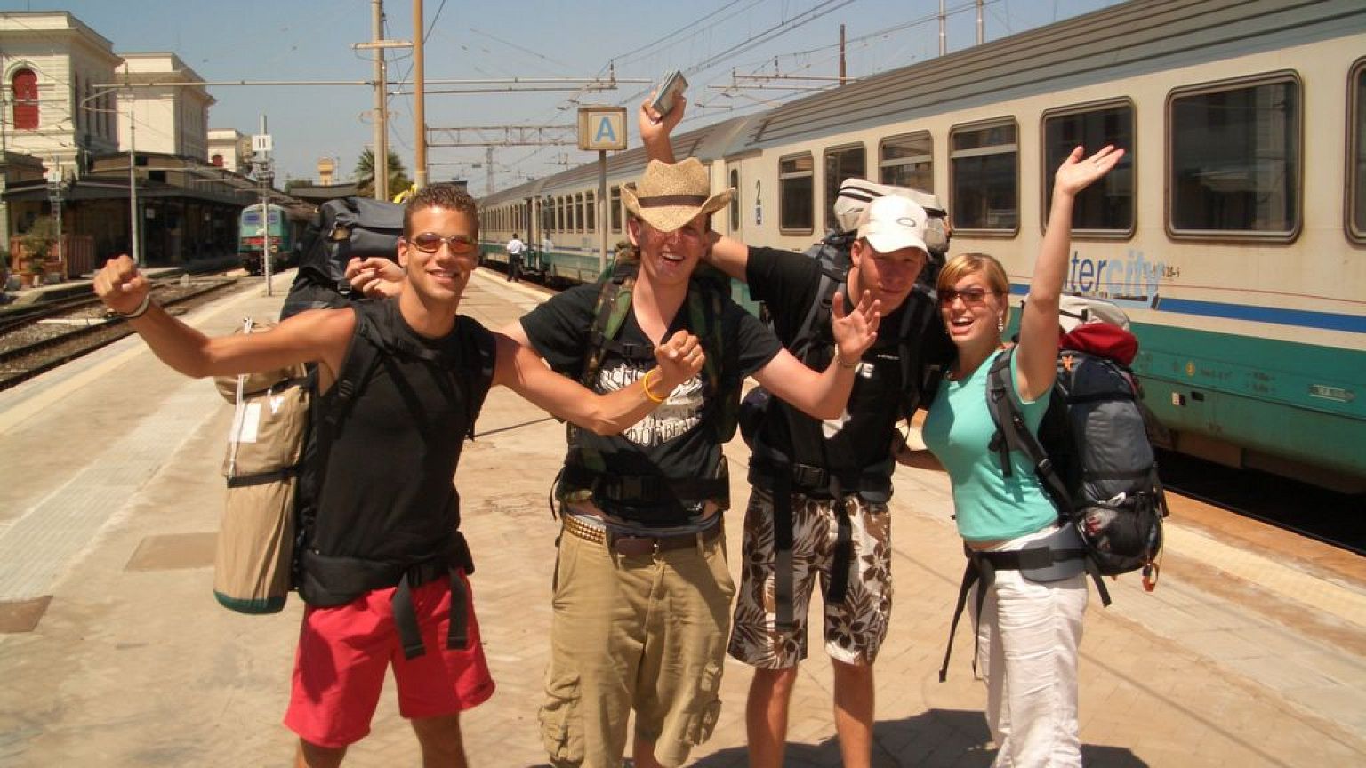 La Commissione UE stanzia fondi per biglietto interrail gratuito ai 18enni