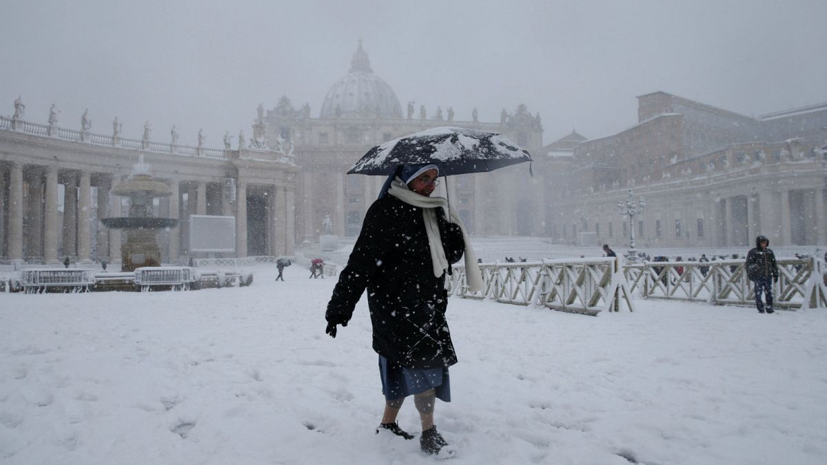 Vatikan'da rahibelere 'hizmetçi muamelesi'