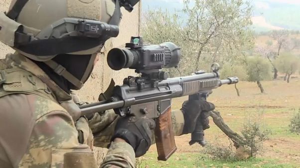 TSK Afrin'in Raco beldesine girdi TSK Afrin'in Raco beldesine girdi