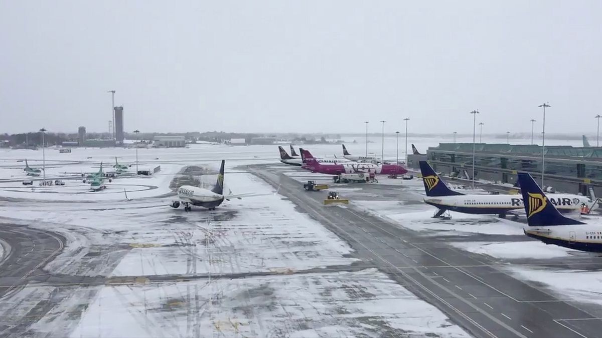 Irlanda: tempesta di neve, chiuso l'aeroporto di Dublino