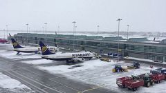 Schneechaos am Flughafen Dublin
