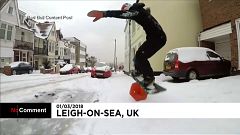 snowboarder britannique Billy Morgan dans les rues d'Essex