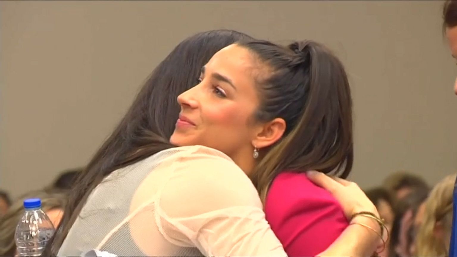 Aly Raisman acusa organismo de conivência e falta de apoio às vítimas