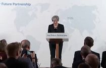 Theresa May: A labda az Európai Uniónál van