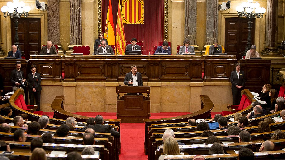 «Δεν έχει εξουσία η καταλανική κυβέρνηση από το εξωτερικό»