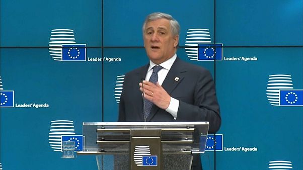 Yasaklı Berlusconi'nin başbakan adayı Antonio Tajani Yasaklı Berlusconi'nin başbakan adayı Antonio Tajani