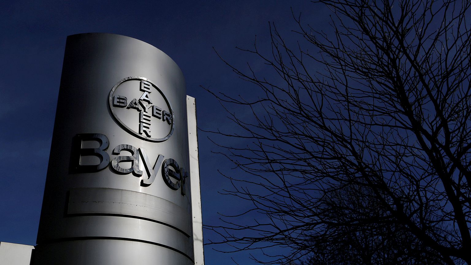 Logo Bayer sur le siège du groupe