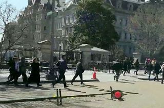 Man reportedly shoots himself to death near White House, Secret Service says